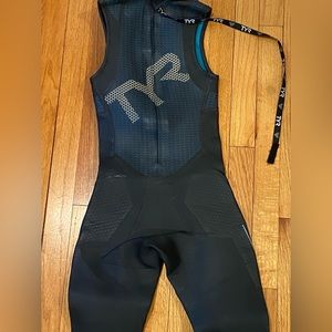TYR Hurricane Black and Blue Wetsuit Small/Medium